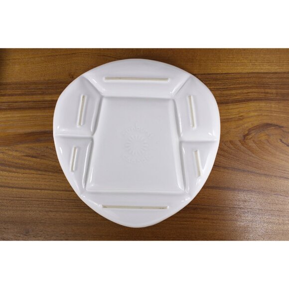 Vintage MCM white SUNBURST Canada divided dinner plates, minimalist fondue - Picture 3 of 4